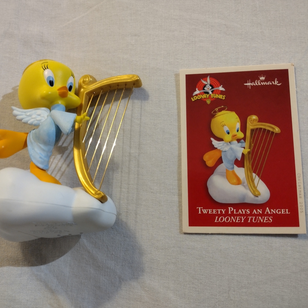 Hallmark Looney Tunes Tweety Angel Ornament - Picture 8 of 11
